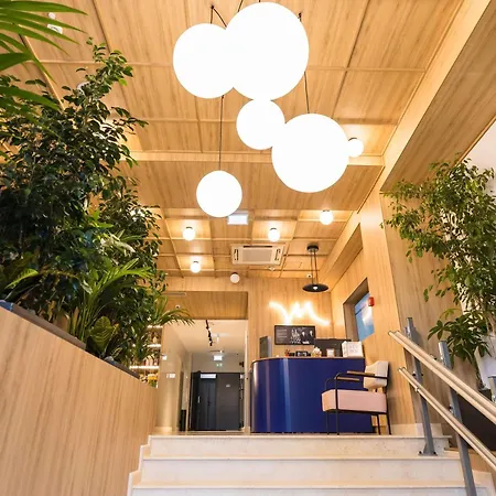 מלון Mercure Cantemir 4*