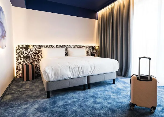 Mercure Cantemir מלון 4*