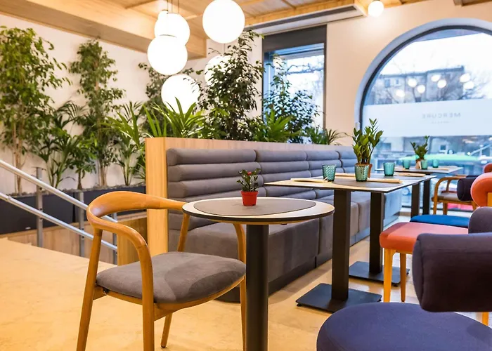 מלון Mercure Cantemir 4*