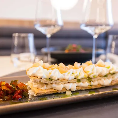 Mercure Cantemir מלון 4*