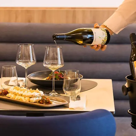 Mercure Cantemir Ξενοδοχείο 4*